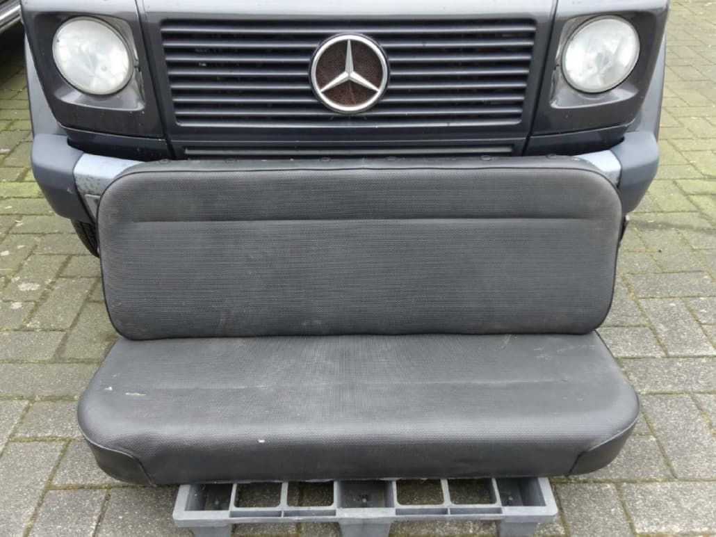 Rückenlehne und Sitzfläche von Rücksitzbank Rückbank Sitz Sitzbank Mercedes  G G-Modell G-Klasse 460 lang bis 1985